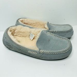 UGG Ansley Gray Suede Indoor/Outdoor Moccasin Slippers Women's Size 6